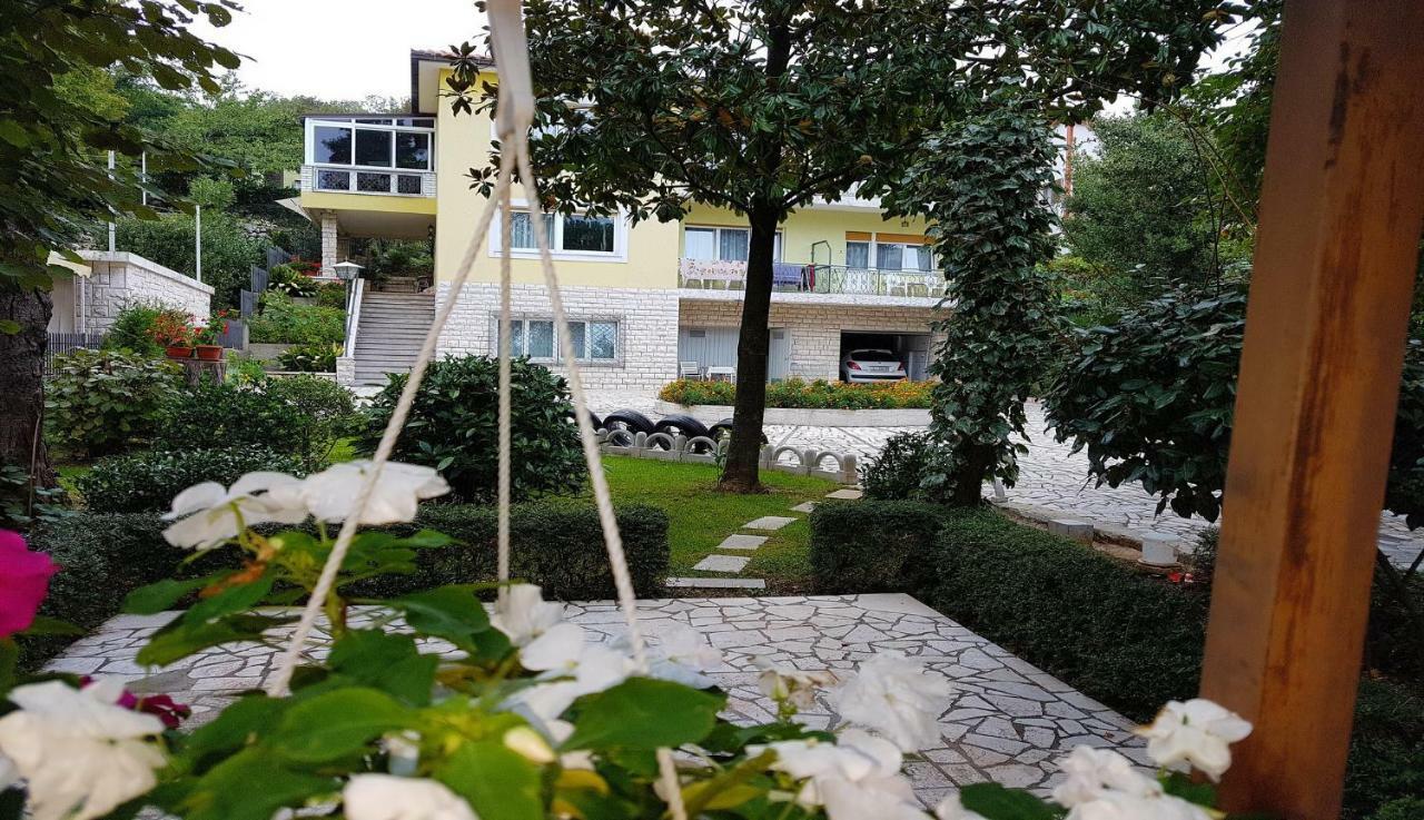 Apartments Anita - One Bedroom Apartment With Garden Матульи Экстерьер фото